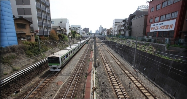 品川駅から宅配便でホテルや自宅に荷物を送る方法 トリセド